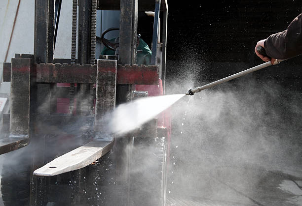 Best Sidewalk and Walkway Cleaning  in Diamond Springs, CA